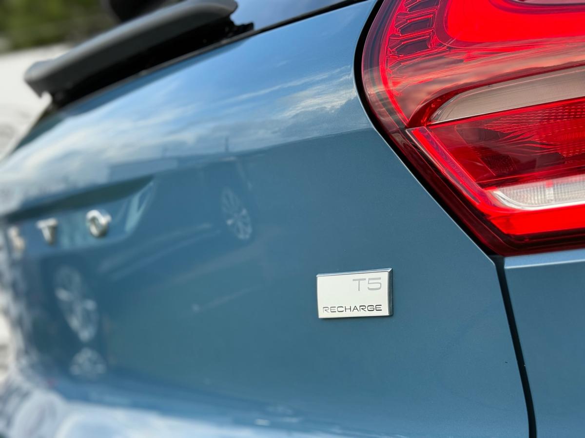 volvo-xc40-2023-hibrido-a-gasolina-1477cc