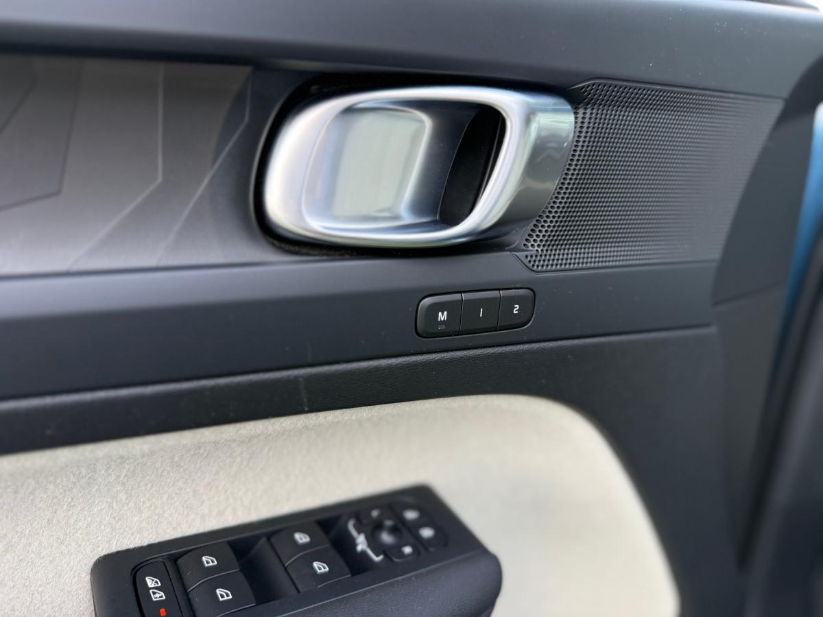 volvo-xc40-2023-hibrido-a-gasolina-1477cc