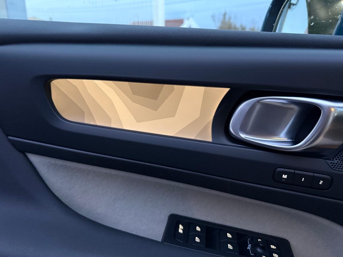volvo-xc40-2023-hibrido-a-gasolina-1477cc