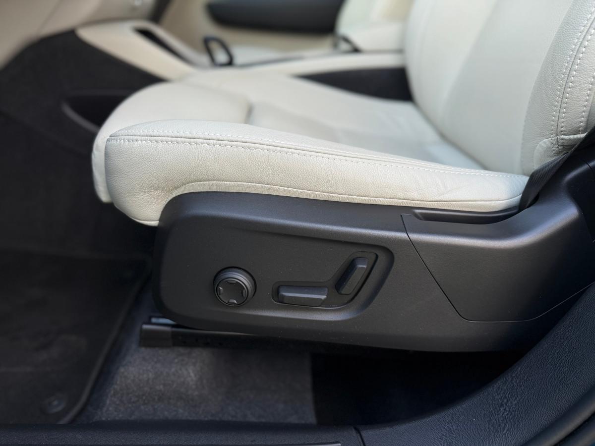 volvo-xc40-2023-hibrido-a-gasolina-1477cc