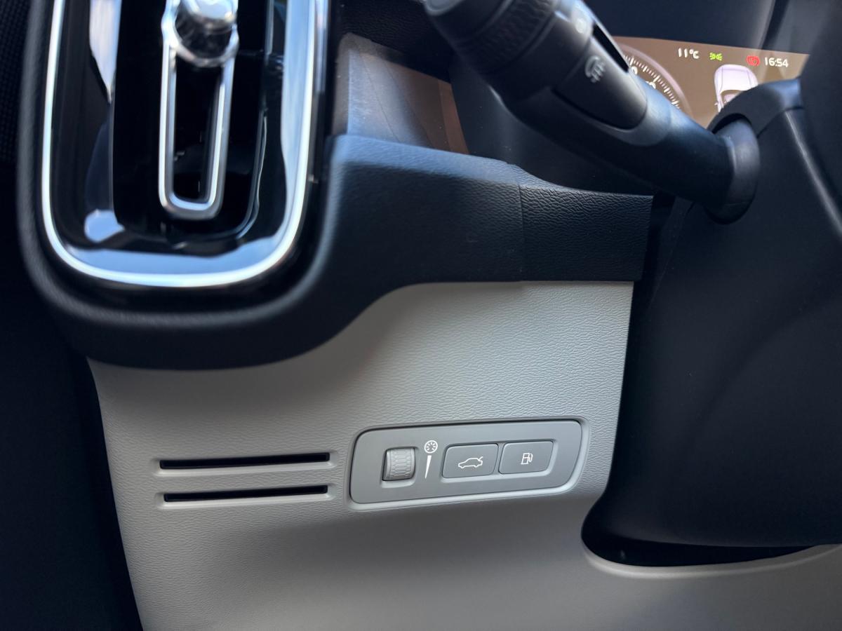 volvo-xc40-2023-hibrido-a-gasolina-1477cc