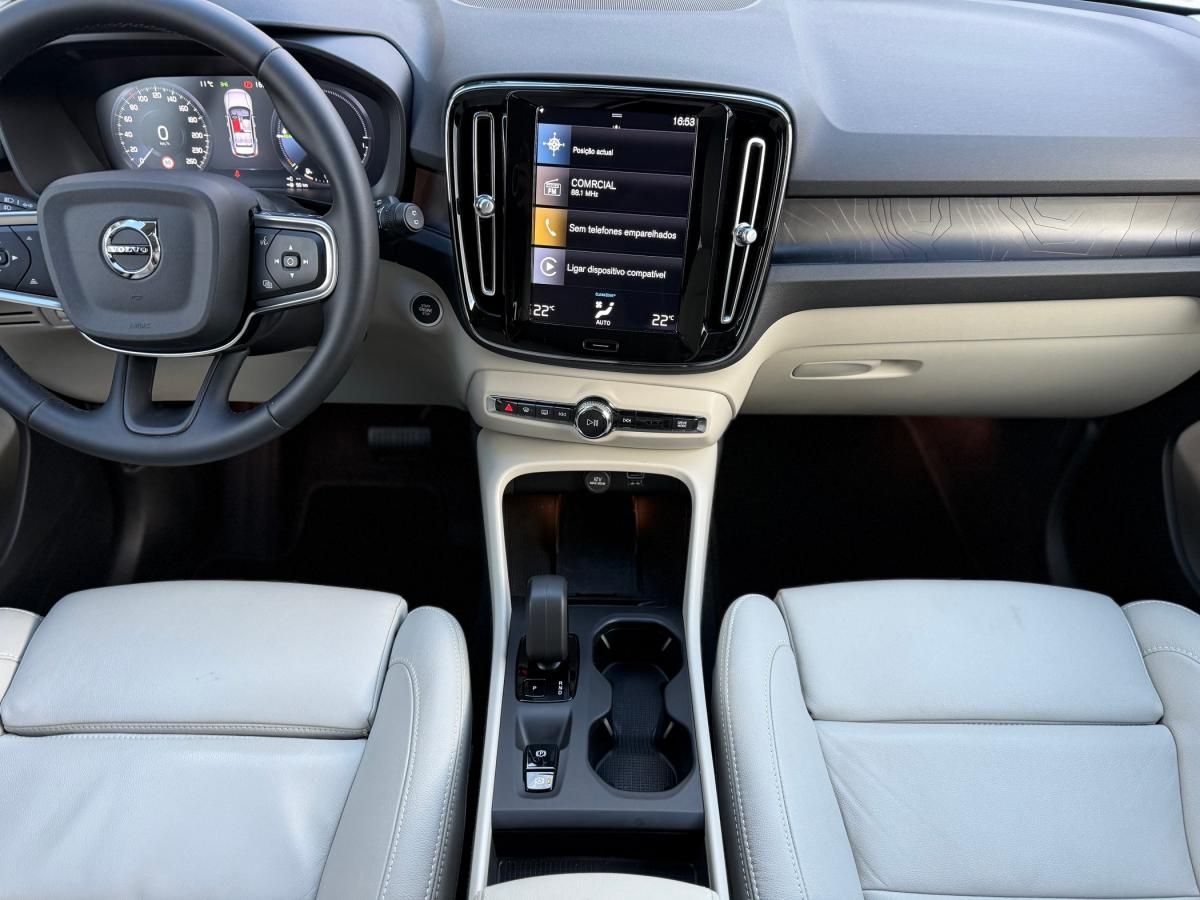 volvo-xc40-2023-hibrido-a-gasolina-1477cc