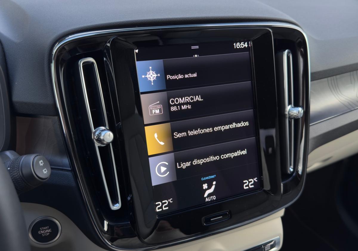 volvo-xc40-2023-hibrido-a-gasolina-1477cc