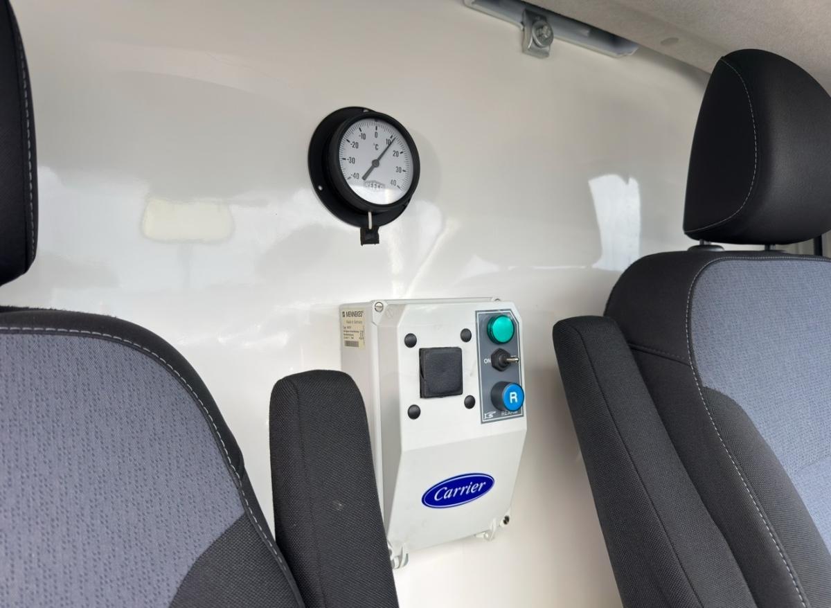 opel-vivaro-2018-diesel-1598cc