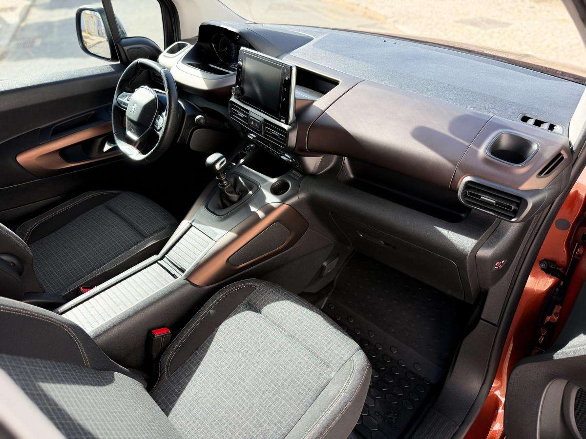 peugeot-rifter-2019-diesel-1499cc