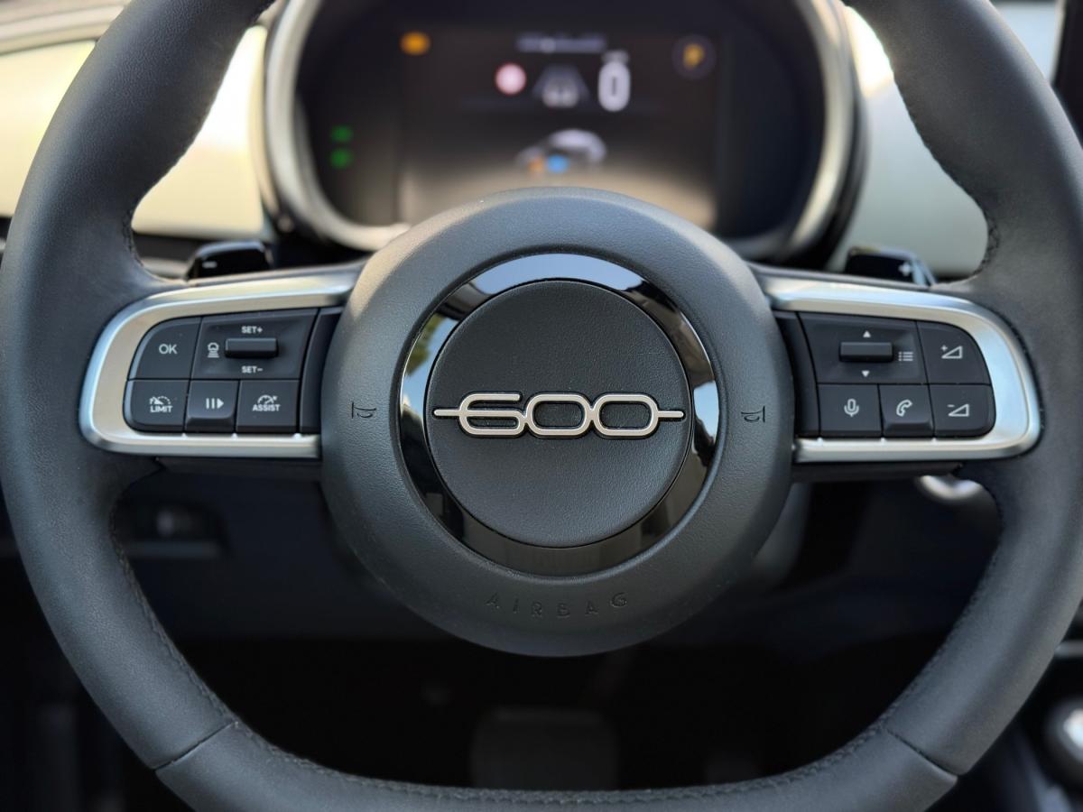 fiat-600-2024-gasolina-1199cc