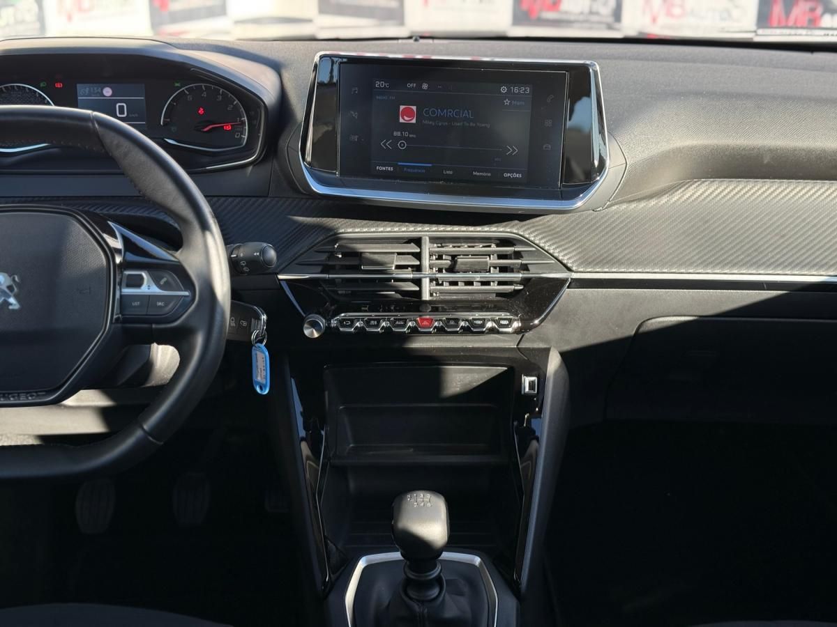 peugeot-2008-2020-diesel-1499cc