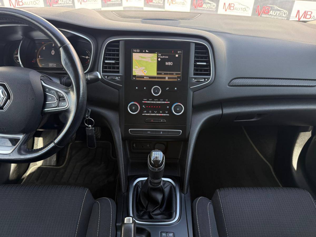 renault-megane-sport-tourer-2017-diesel-1461cc