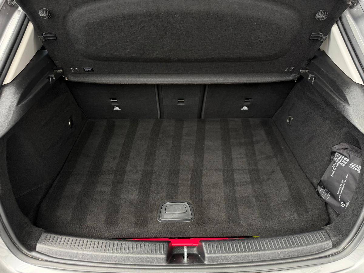 mercedes-benz-classe-a-2021-hibrido-a-gasolina-1332cc