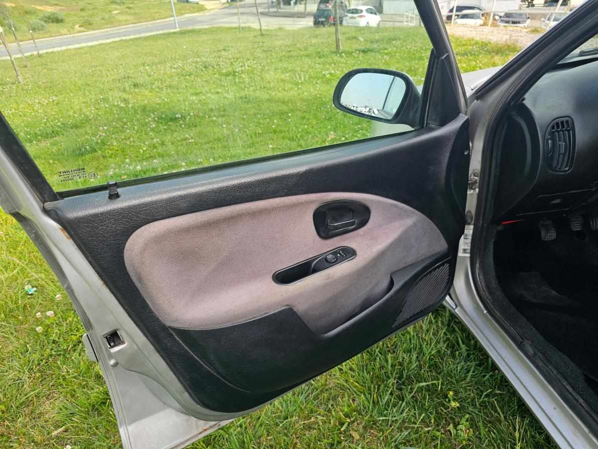 citroen-saxo-1-1-2001-gasolina-1124cc