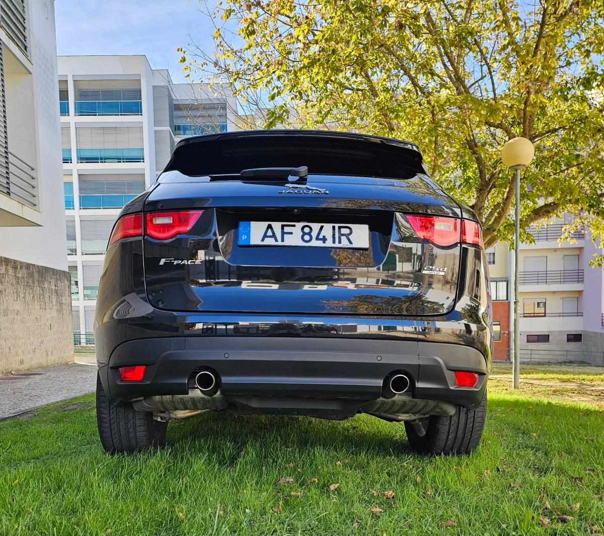 jaguar-f-pace-25d-awd-2018-diesel-1999cc