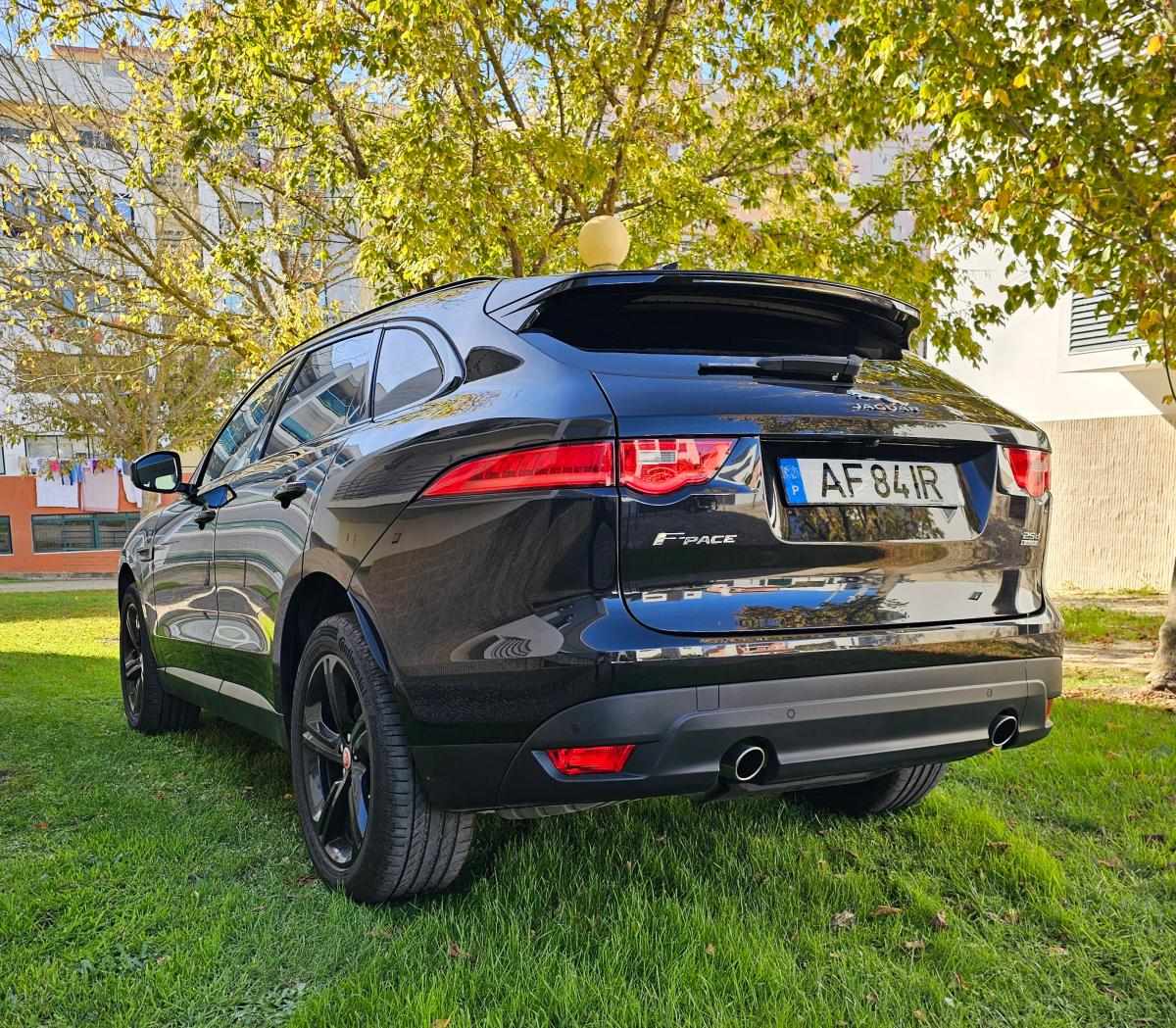 jaguar-f-pace-25d-awd-2018-diesel-1999cc