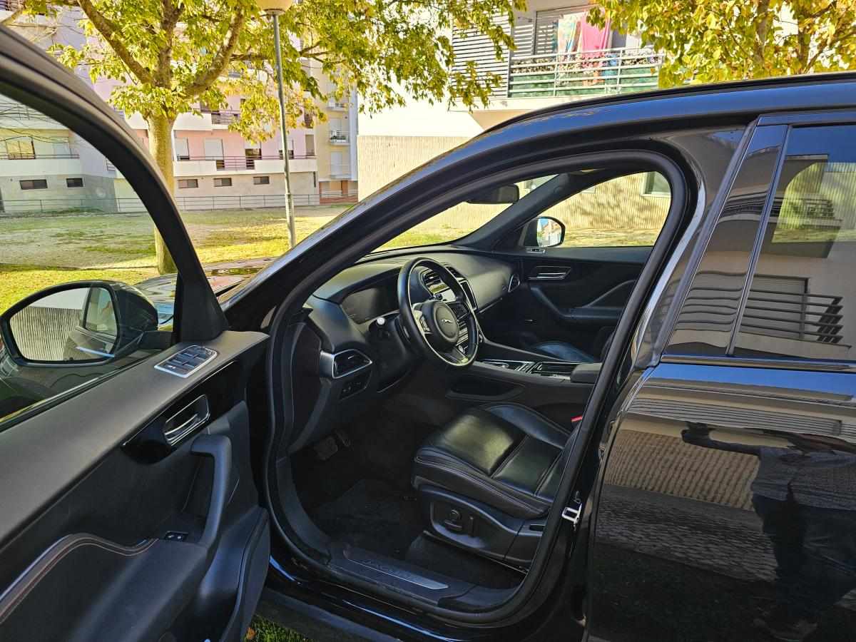 jaguar-f-pace-25d-awd-2018-diesel-1999cc