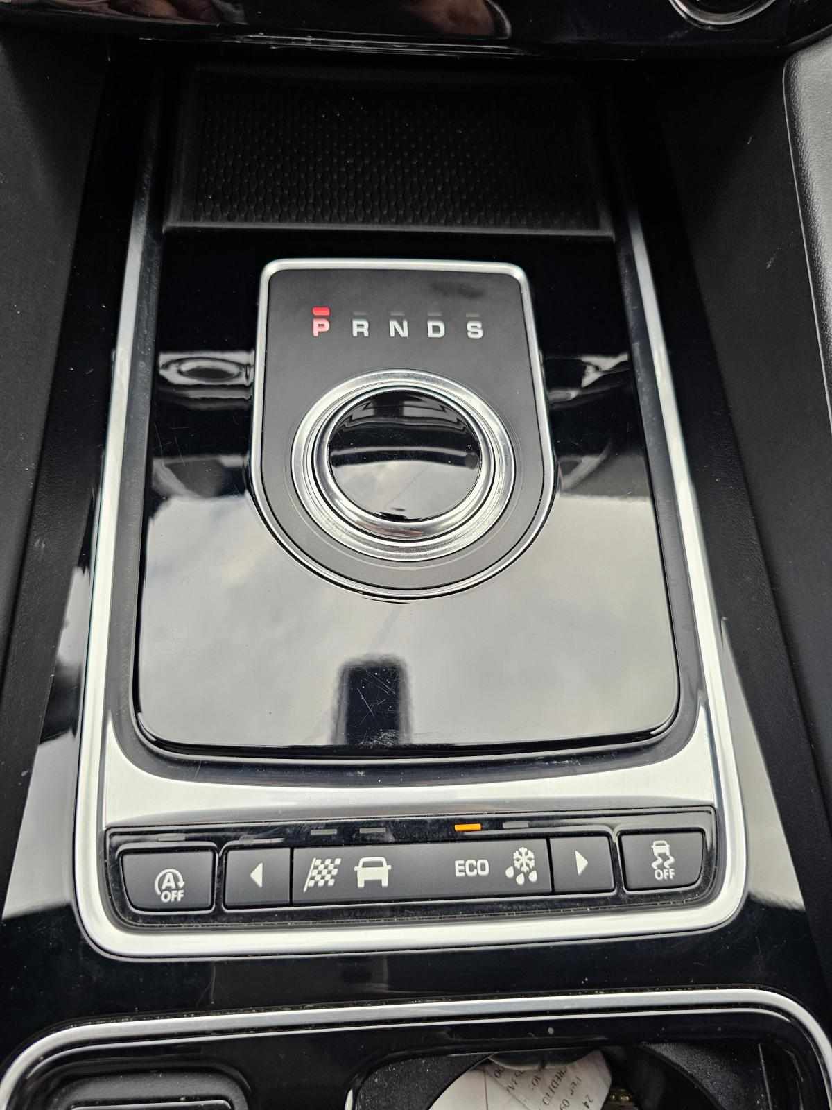 jaguar-f-pace-25d-awd-2018-diesel-1999cc