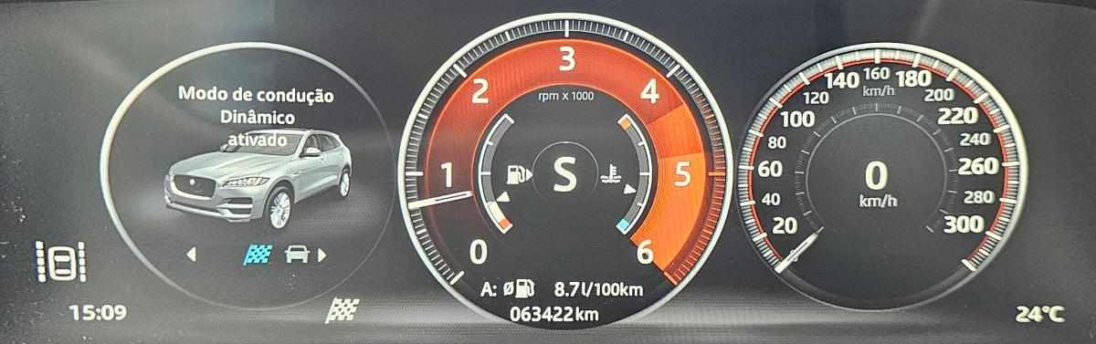 jaguar-f-pace-25d-awd-2018-diesel-1999cc
