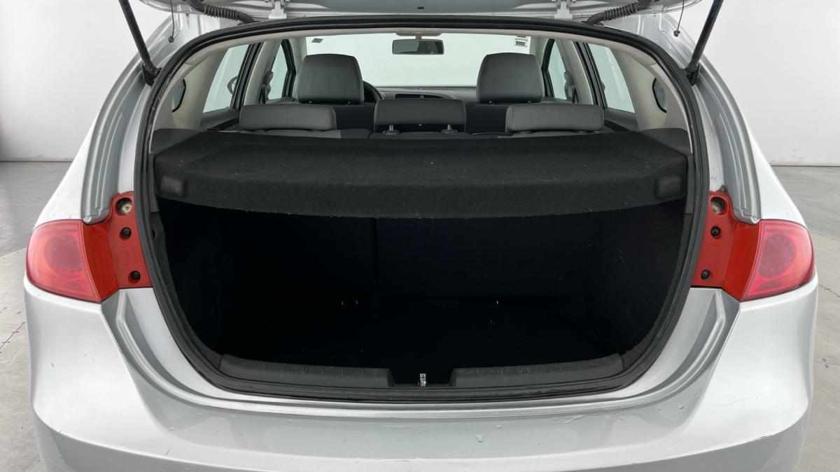 seat-leon-1-6-tdi-2011-diesel-1598cc