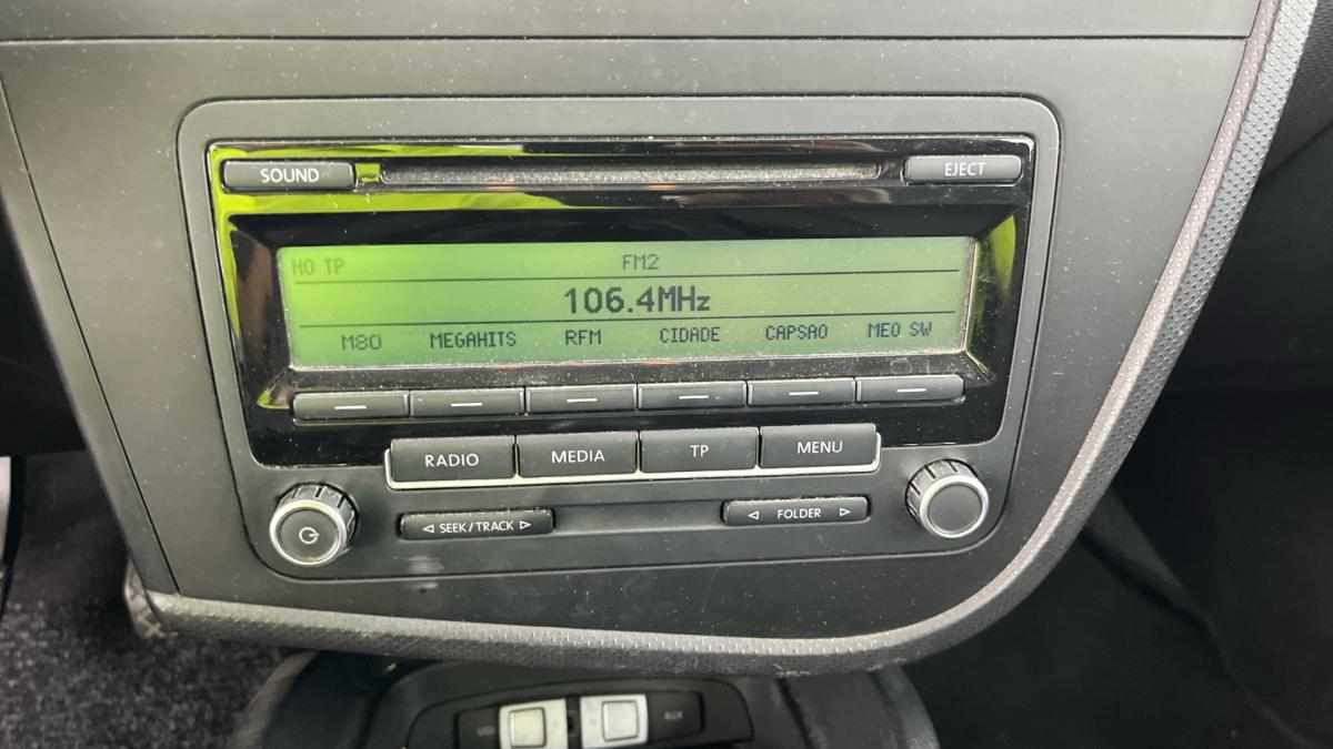 seat-leon-1-6-tdi-2011-diesel-1598cc