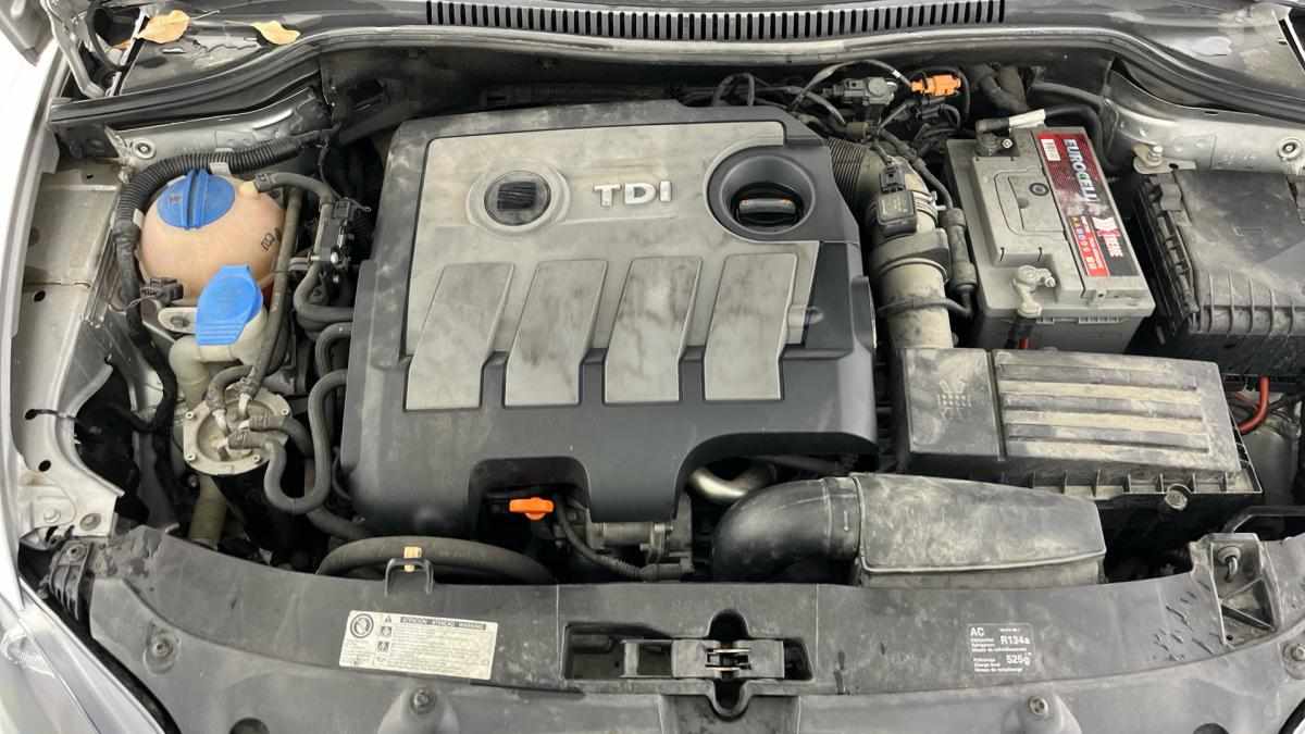 seat-leon-1-6-tdi-2011-diesel-1598cc