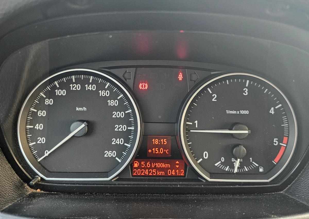 bmw-serie-1-120d-2008-diesel-1995cc