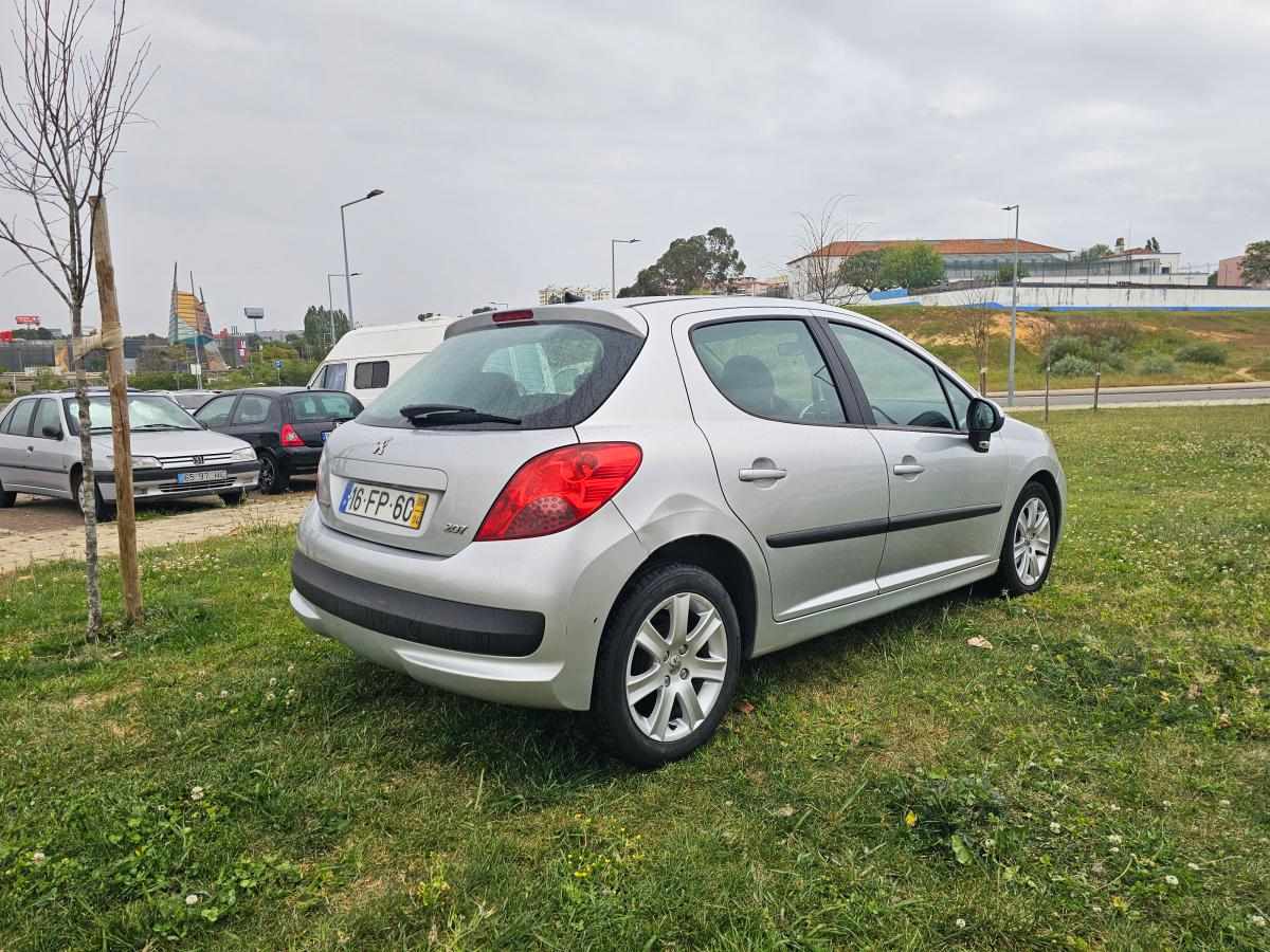 peugeot-207-1-4-hdi-2008-diesel-1398cc
