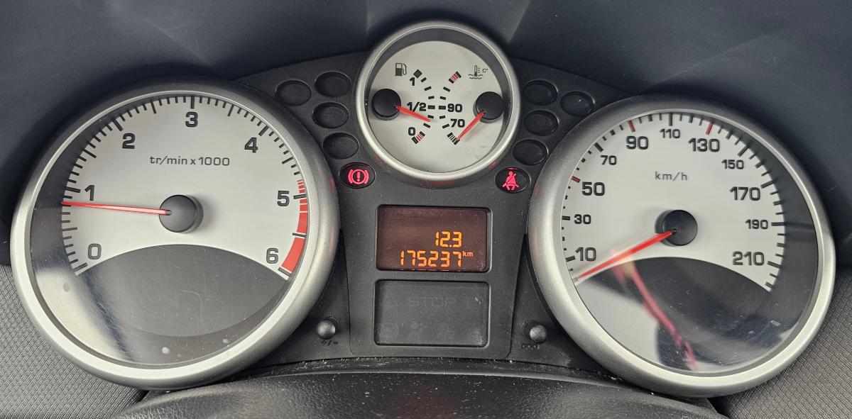 peugeot-207-1-4-hdi-2008-diesel-1398cc