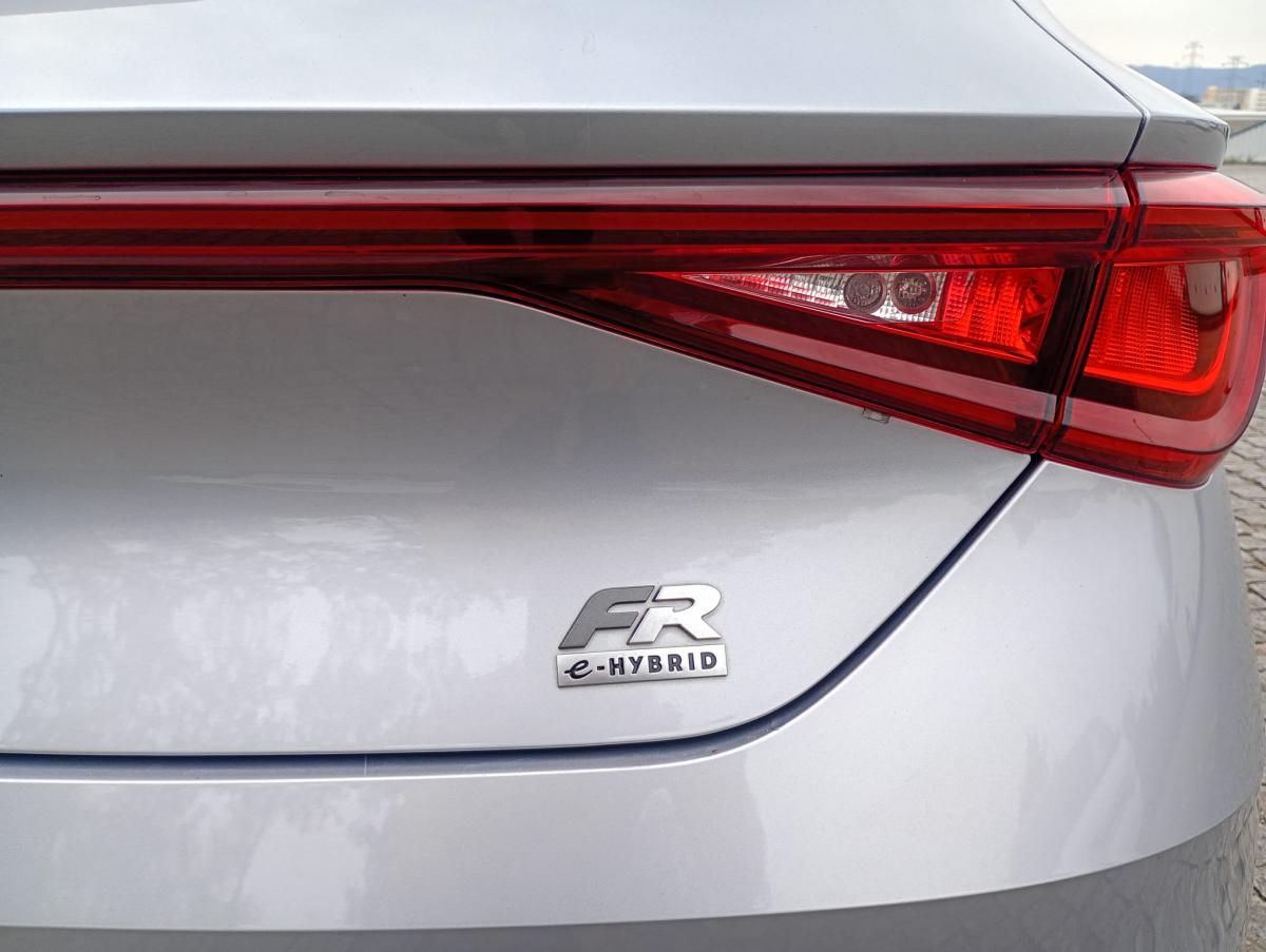 seat-leon-2024-hibrido-a-gasolina-1395cc