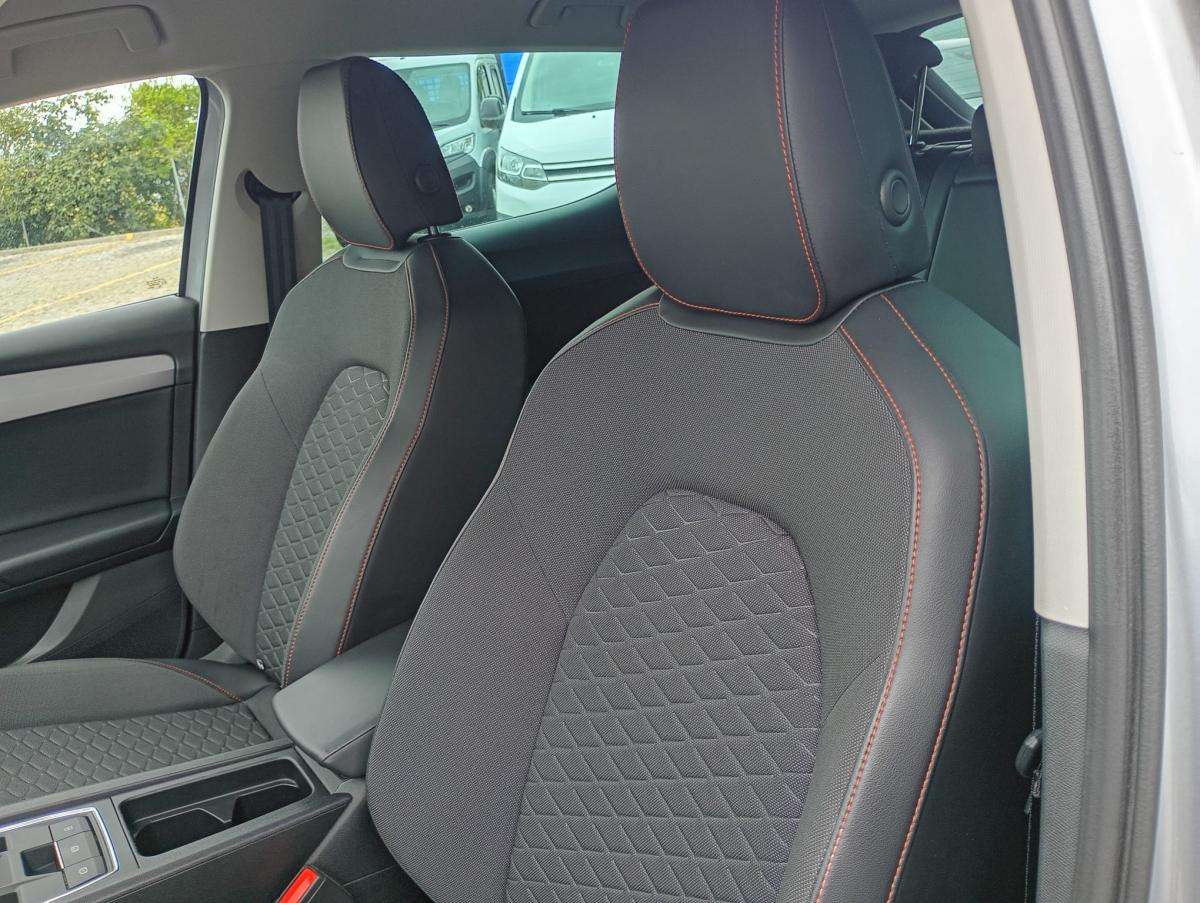 seat-leon-2024-hibrido-a-gasolina-1395cc