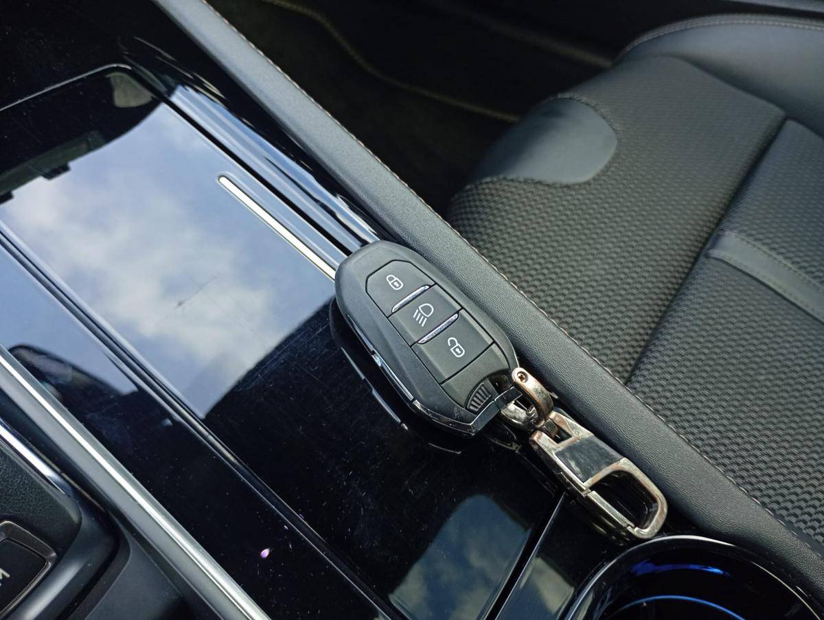 peugeot-508-sw-2023-diesel-1499cc
