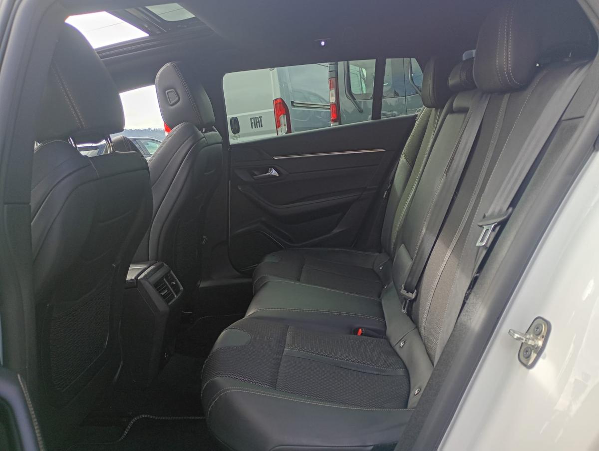 peugeot-508-sw-2023-diesel-1499cc