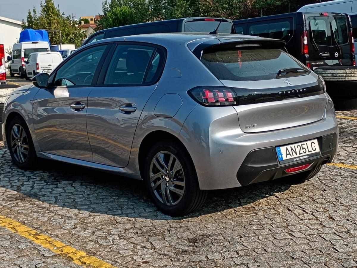 peugeot-208-2022-diesel-1499cc