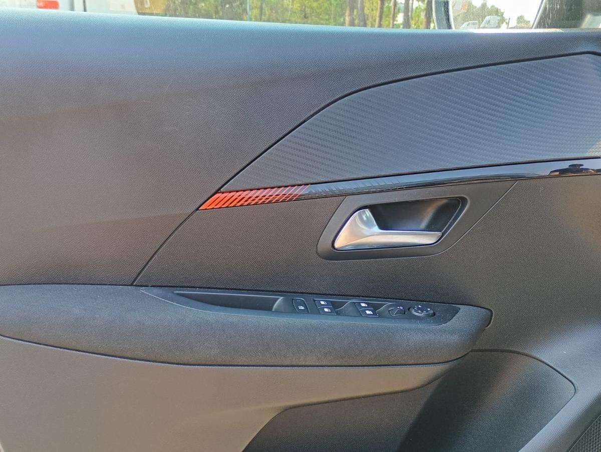 peugeot-208-2022-diesel-1499cc