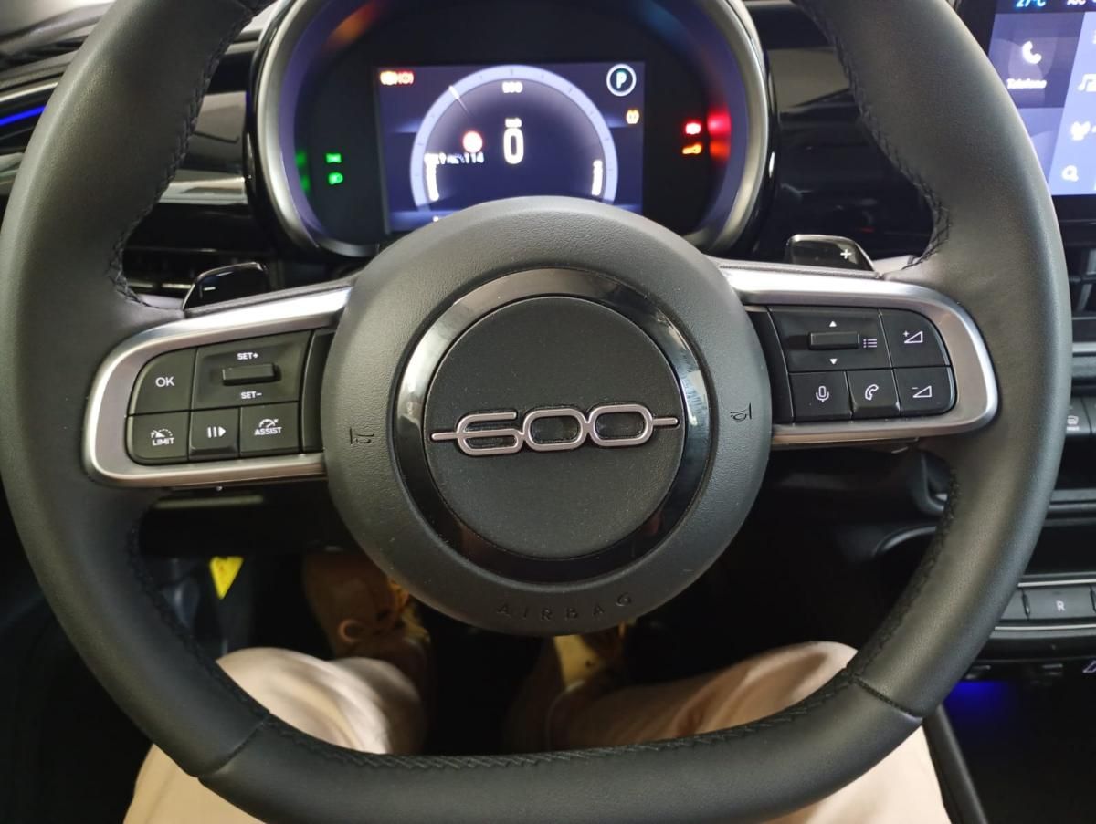 fiat-600-2025-gasolina-1199cc