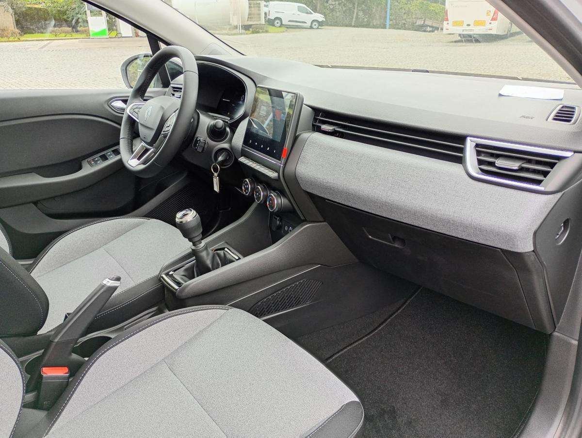 renault-clio-2025-diesel-1461cc