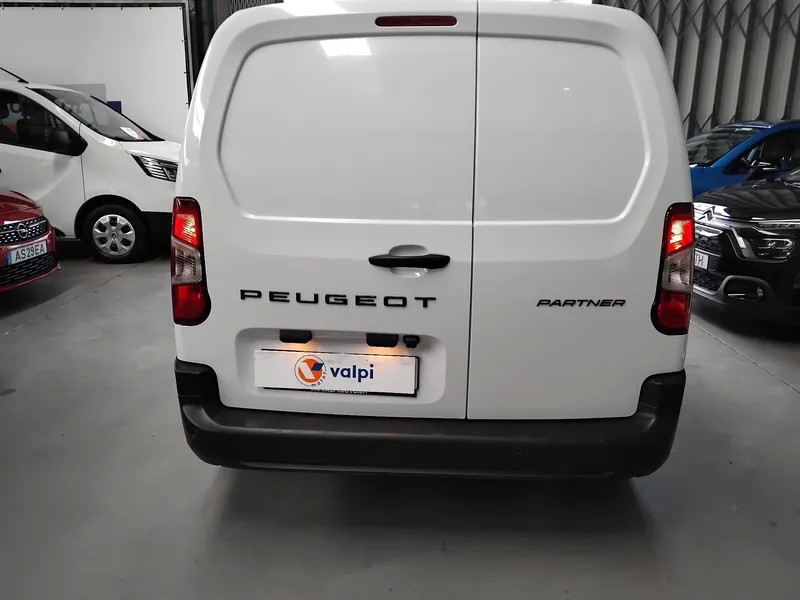 peugeot-partner-2024-diesel-1460cc