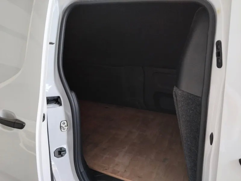 peugeot-partner-2024-diesel-1460cc