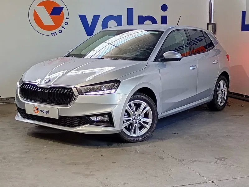 skoda-fabia-2025-gasolina-999cc