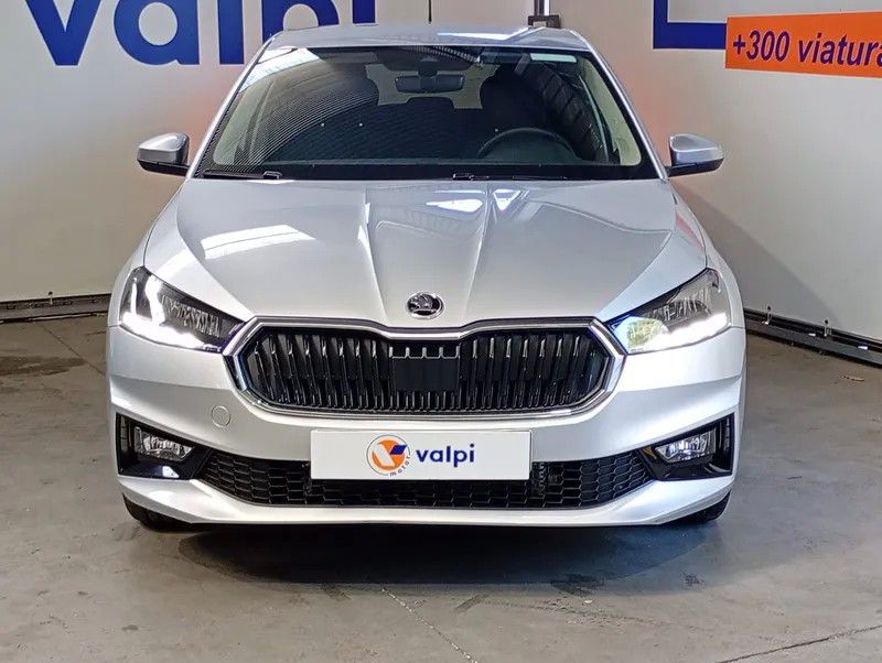 skoda-fabia-2025-gasolina-999cc