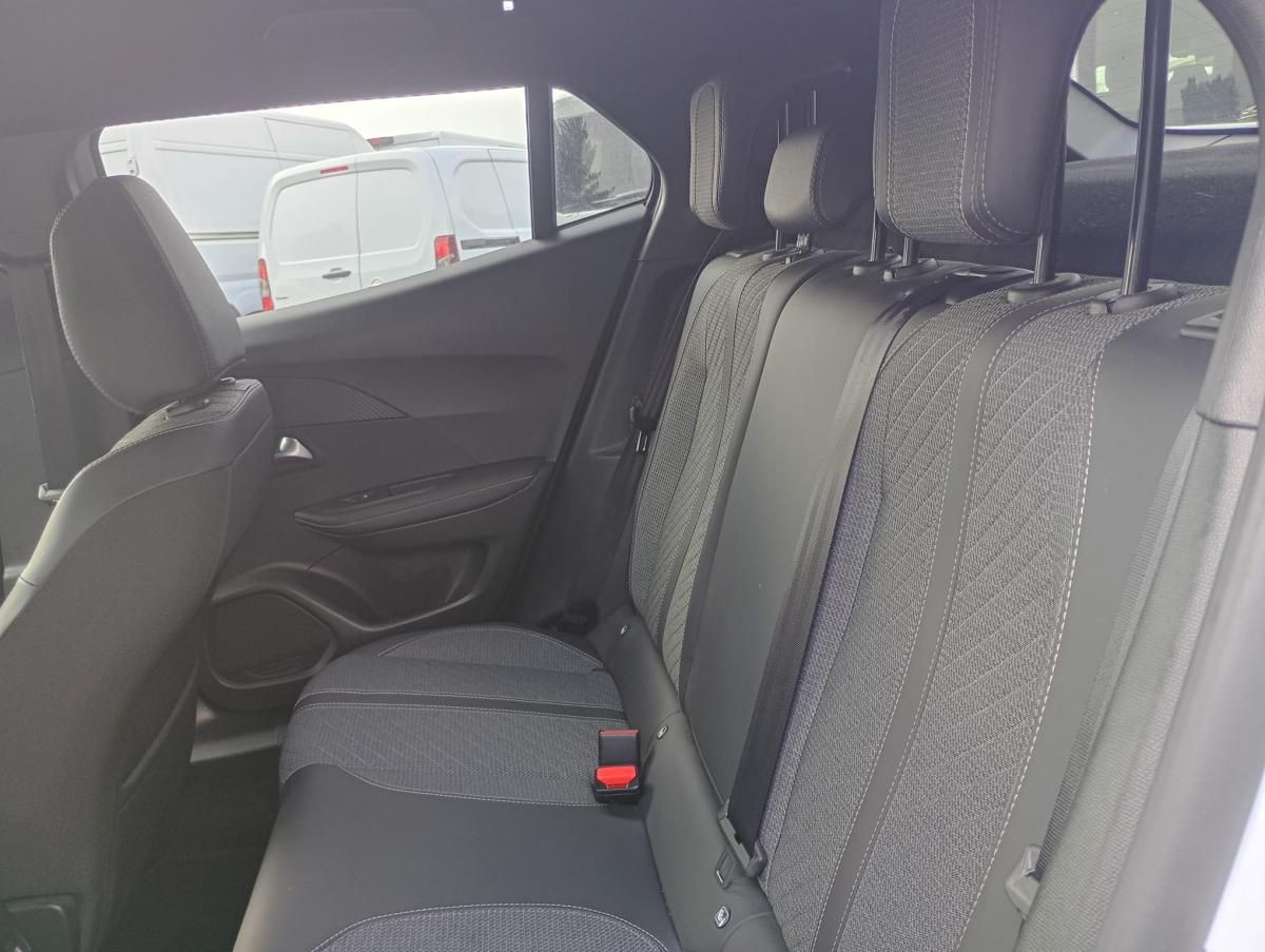peugeot-2008-2024-gasolina-1199cc