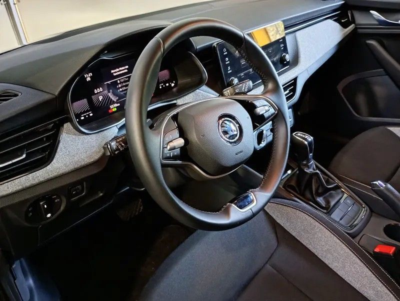 skoda-scala-2025-gasolina-999cc