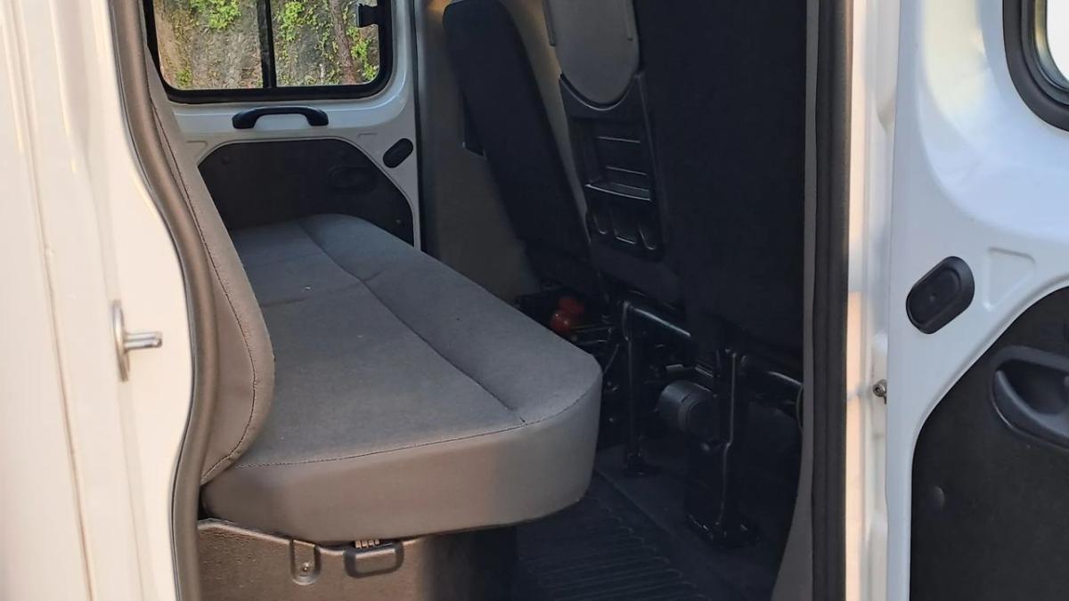 renault-master-2023-diesel-2300cc