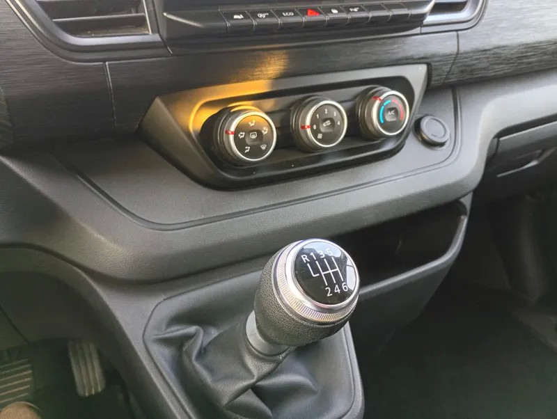 renault-trafic-2022-diesel-1997cc