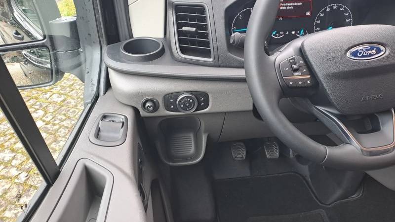 ford-transit-2024-diesel-2000cc