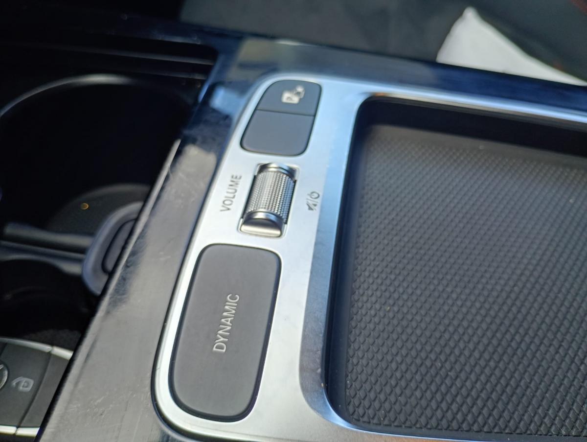 mercedes-benz-classe-a-2024-hibrido-a-gasolina-1332cc