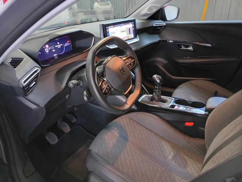 peugeot-208-2024-gasolina-1199cc