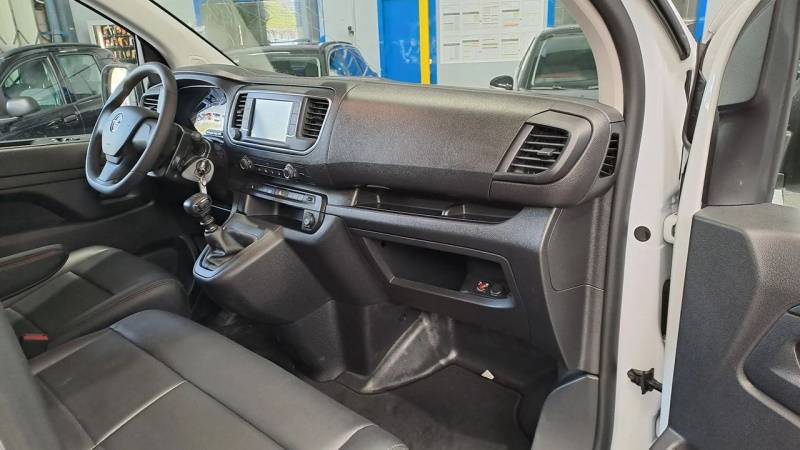 opel-vivaro-2023-diesel-1499cc