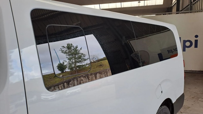 opel-vivaro-2023-diesel-1499cc