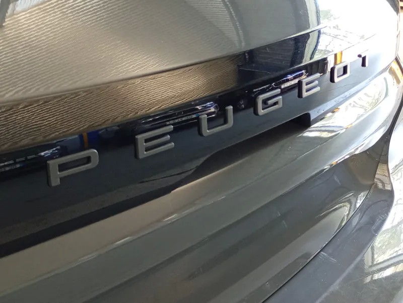 peugeot-208-2024-gasolina-1199cc