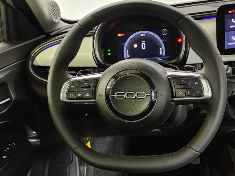 fiat-600-2025-gasolina-1199cc