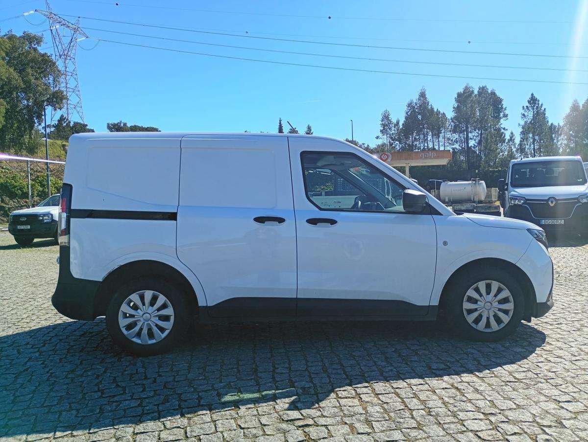 ford-transit-2024-diesel-1499cc