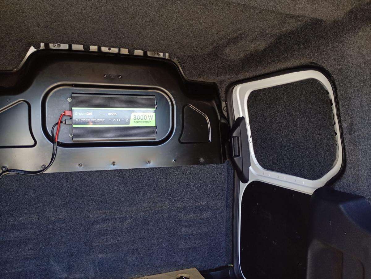 ford-transit-2024-diesel-1499cc